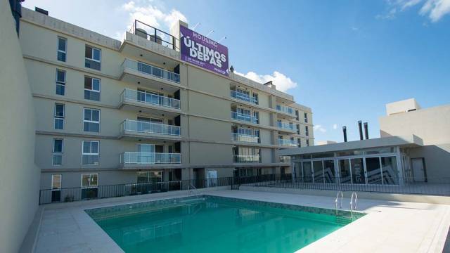 vendo departamento 3 dormitorios en housing del Bv. (Docta)