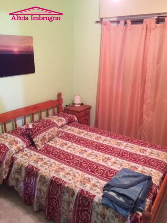 Casa en Venta Zona Todo el año de Miramar. Estado Muy Bueno. 3 Habitaciones. 1 Baño. Apto Crédito