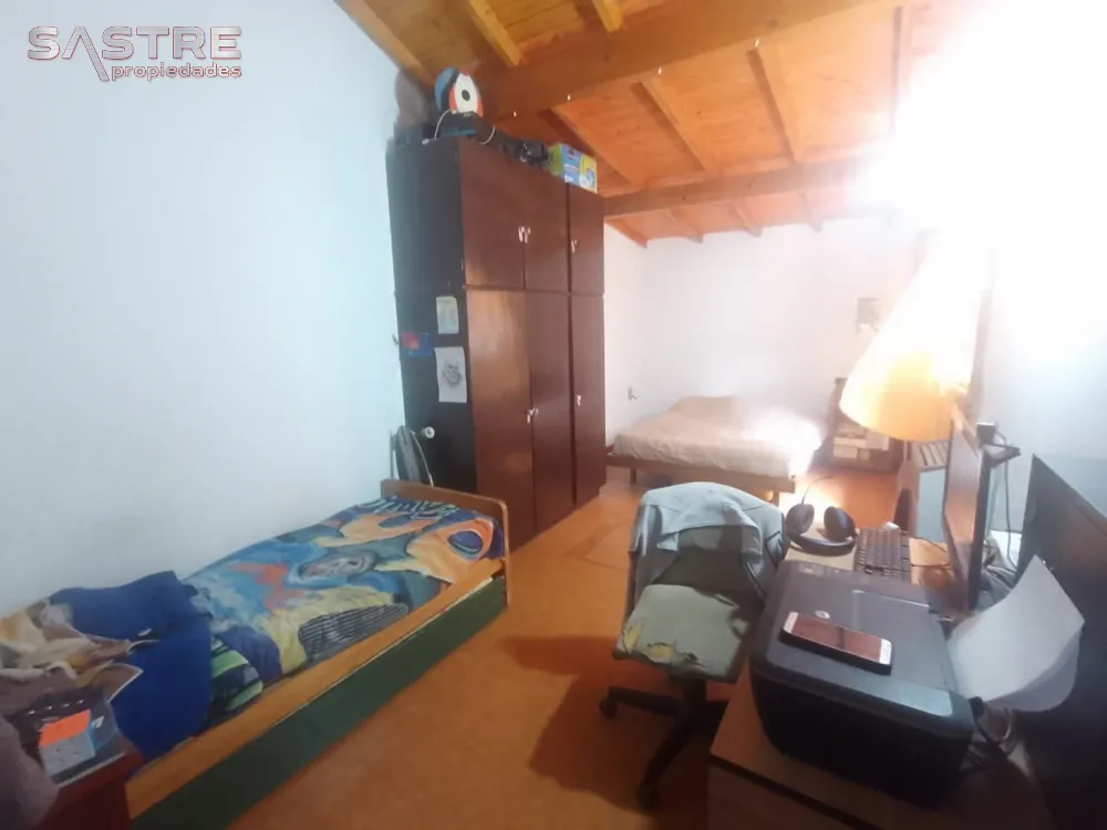 Casa en Venta Zona III de Miramar. Estado Muy Bueno. 3 Habitaciones. 1 Baño.