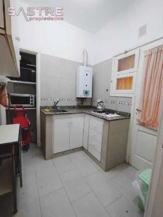 Departamento en Venta Zona I de Miramar. Estado Muy Bueno. 1 Habitación. 1 Baño.