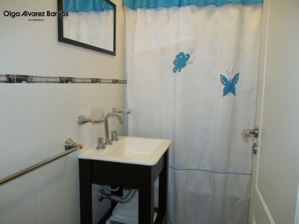 Casa en Venta Las Lomas de Miramar. Estado Excelente. 4 Habitaciones. 2 Baños. Apto Crédito