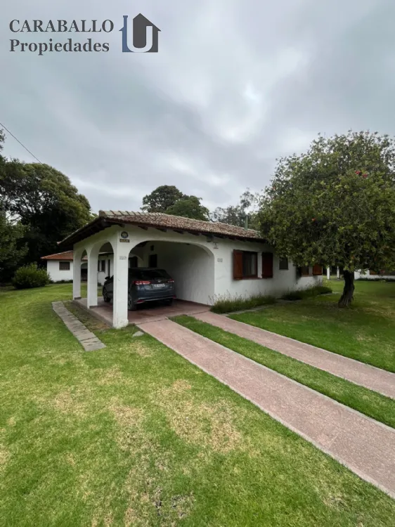 Quinta en Venta Belgrano de Miramar. Estado Excelente. 4 Habitaciones. 3 Baños.