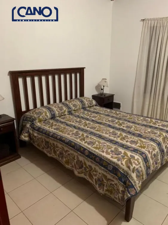 Casa en Venta Arenas de Oro de Miramar. Estado Muy Bueno. 3 Habitaciones. 2 Baños.