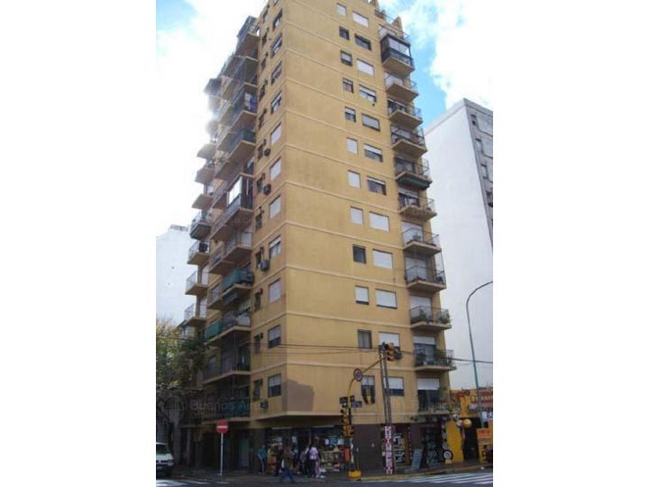 Venta 2 ambientes frente con balcón  APTO CREDITO
