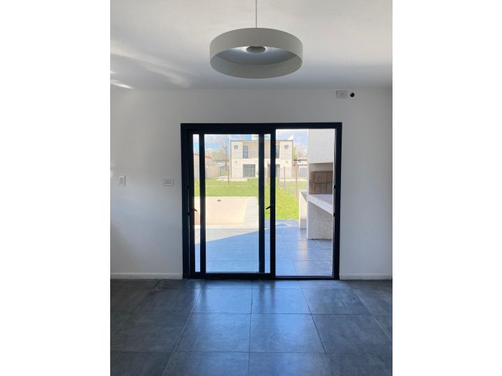 VENTA DE CASAS TERMINADAS EN FUNES NORTE -con financiación!!!