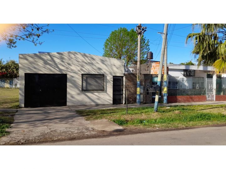 CASA EN VENTA DOS DORMITORIOS