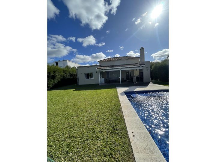 Casa en venta Barrio Santa Juana, Canning