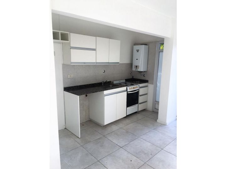 Iriondo 359 01-01