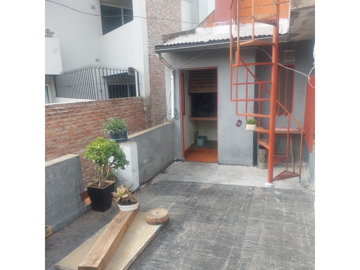 CASA INTERNA DE PASILLO A LA VENTA ARROYITO