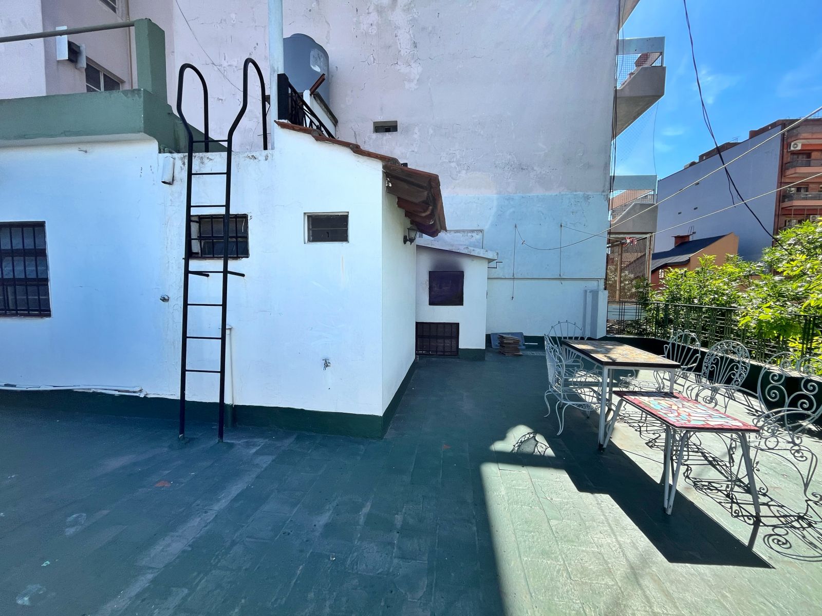 Venta/Parque Chacabuco - PH Sin Expensas- 4 amb con terraza, balcón y cochera! Apto Crédito Hipotecario