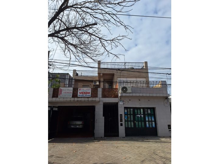 2 CASAS EN UNA MAS LOCAL. ITALIA 3131. OPORTUNIDAD