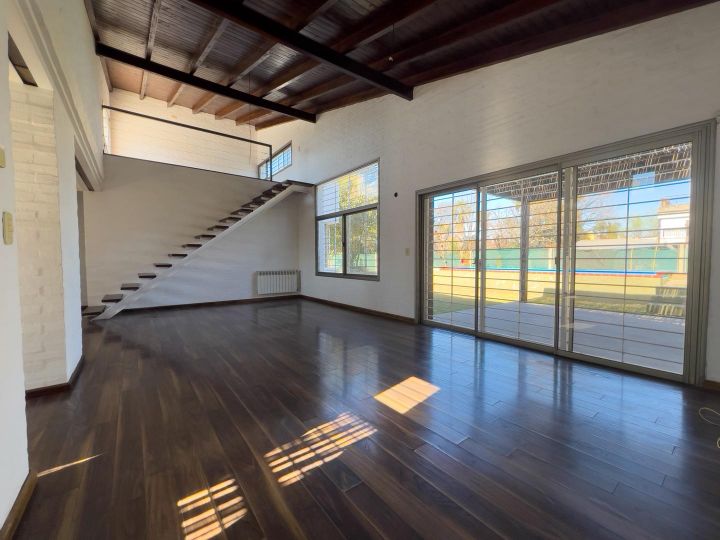 Casa - Tomas De La Torre 700