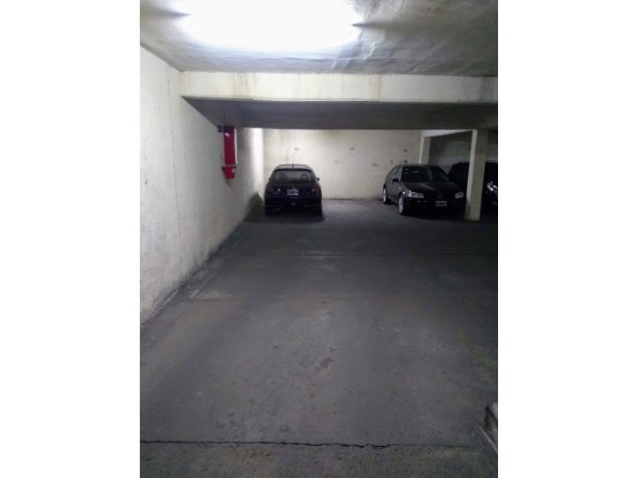 VENDO COCHERA EN NUEVA CÓRDOBA