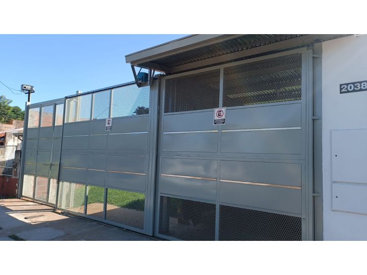 Vendo o permuto con mejoras  terreno Zona Thomas guido y Centenario(negociable)