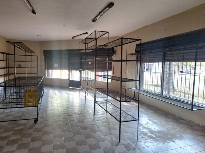 LOCAL COMERCIAL GRANADERO BAIGORRIA
