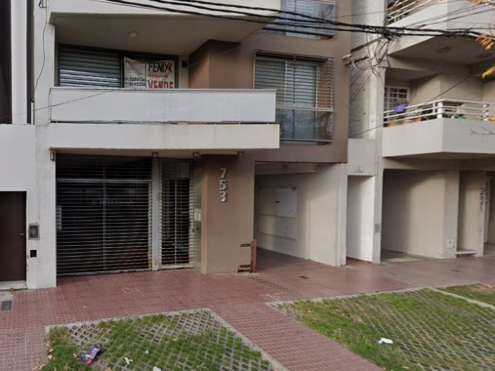 Cochera en venta, Vila 753