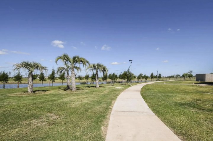 Terreno en Venta - Vida Club de Campo Barrio cerrado - Funes