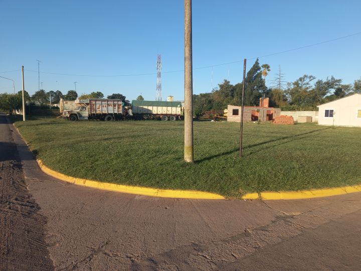 LOTE ESQUINA EN VENTA. VILLADA